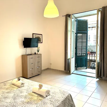 Ferienwohnung A Un Passo Dal Massimo 2 Palermo Exterior foto
