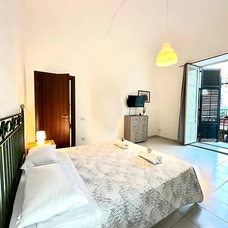 Ferienwohnung A Un Passo Dal Massimo 2 Palermo Exterior foto