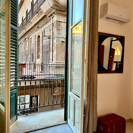 Ferienwohnung A Un Passo Dal Massimo 2 Palermo Exterior foto