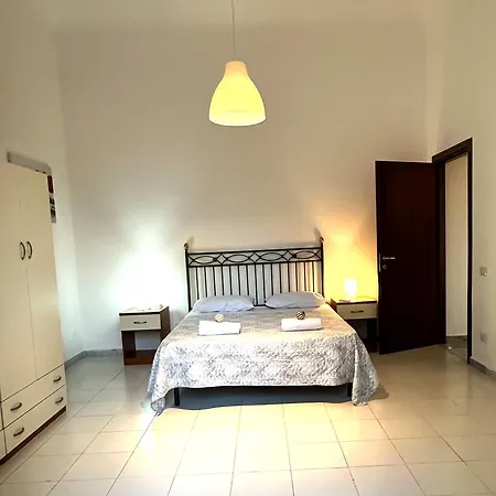 Ferienwohnung A Un Passo Dal Massimo 2 Palermo Exterior foto